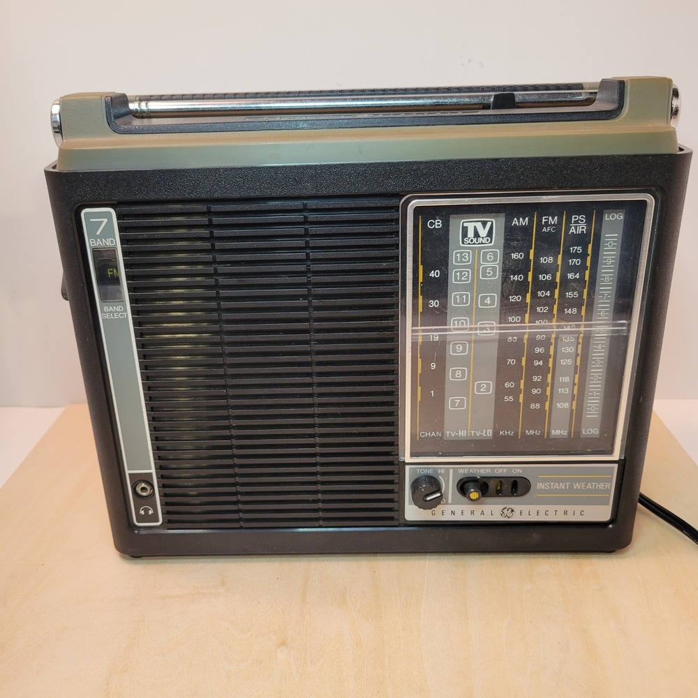 Vintage General Electric 7 Band Portable Radio TV Sound‎ Weather CB AM FM PS AIR